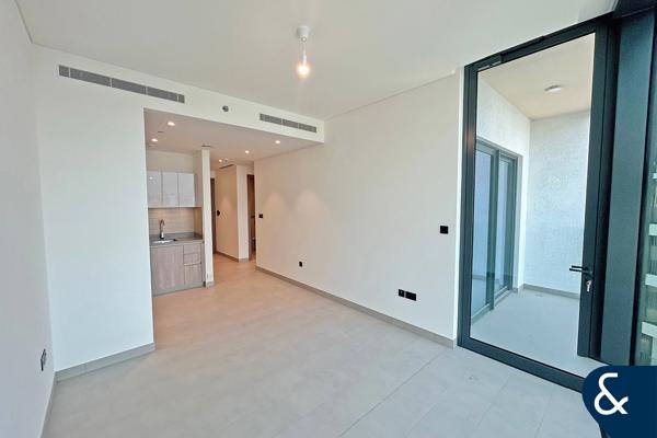 Study Room | Lagoon View | Investor Deal